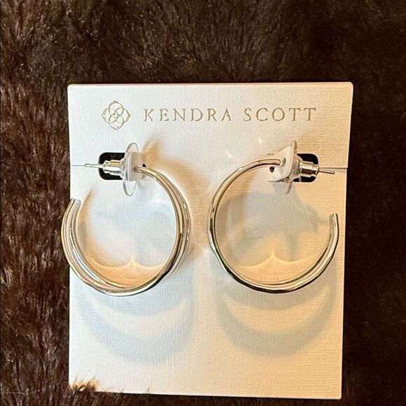 Kendra Scott Silver Zorte hammered Hoop Earrings - Picture 2 of 4
